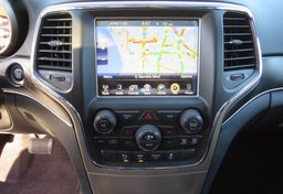 2017 Jeep Grand Cherokee - Image 45