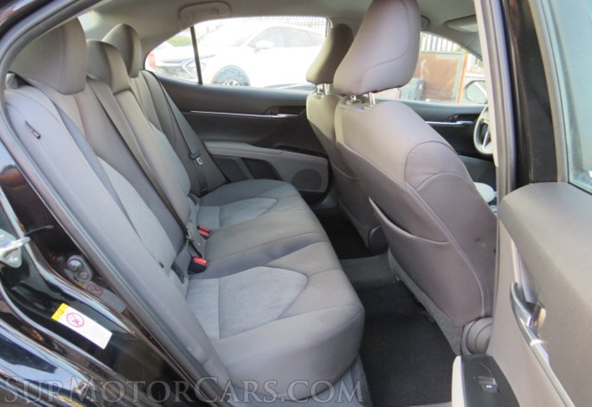 2018 Toyota Camry - Image 29