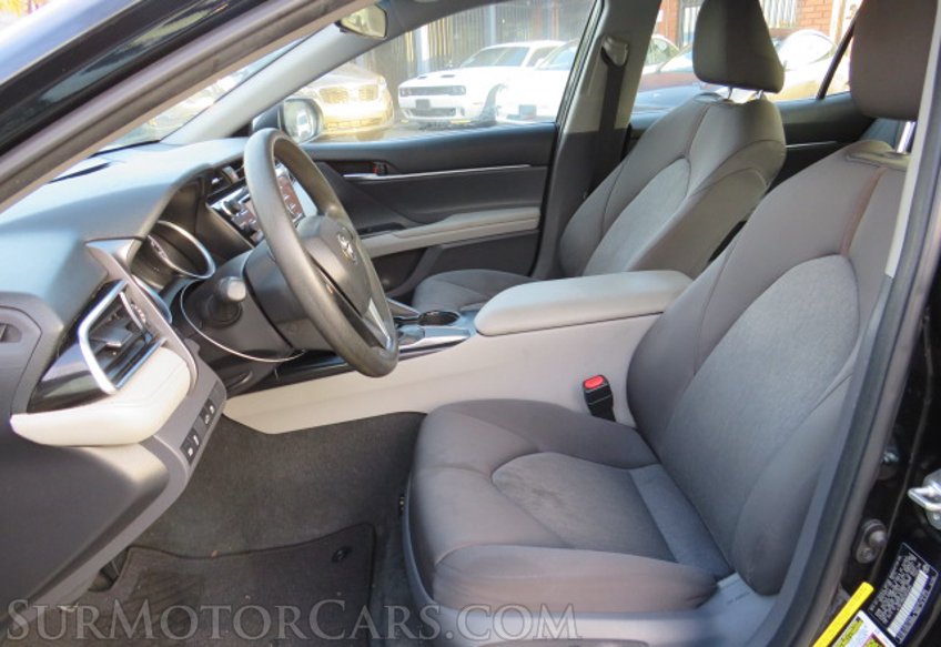 2018 Toyota Camry - Image 25