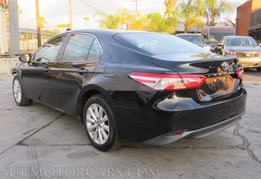 2018 Toyota Camry - Image 9