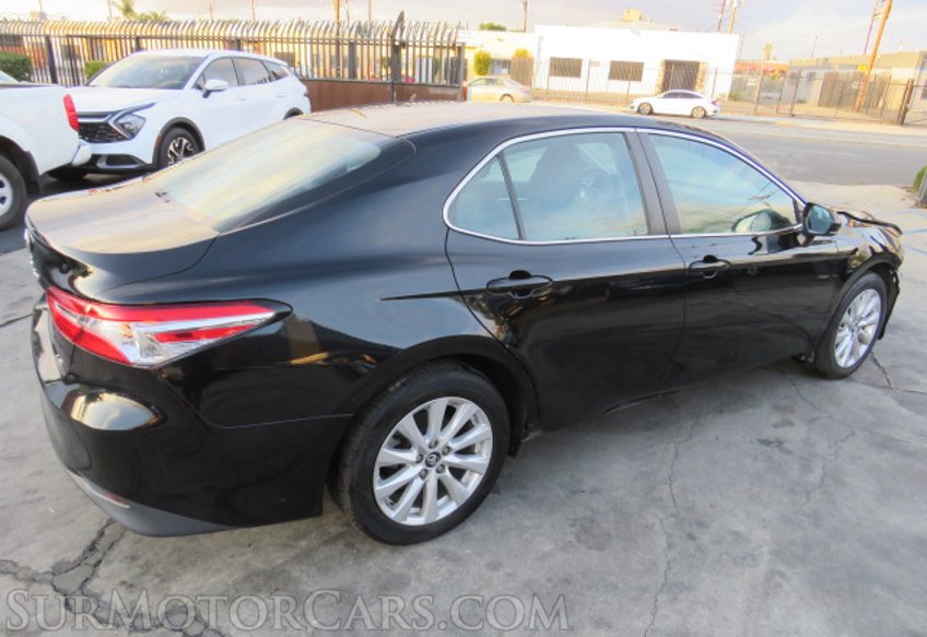 2018 Toyota Camry - Image 8