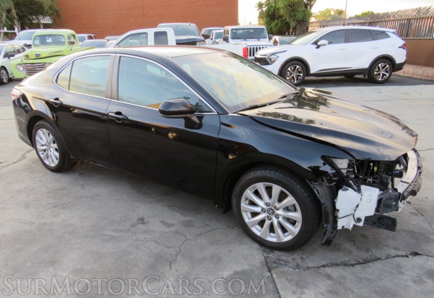 2018 Toyota Camry - Image 2