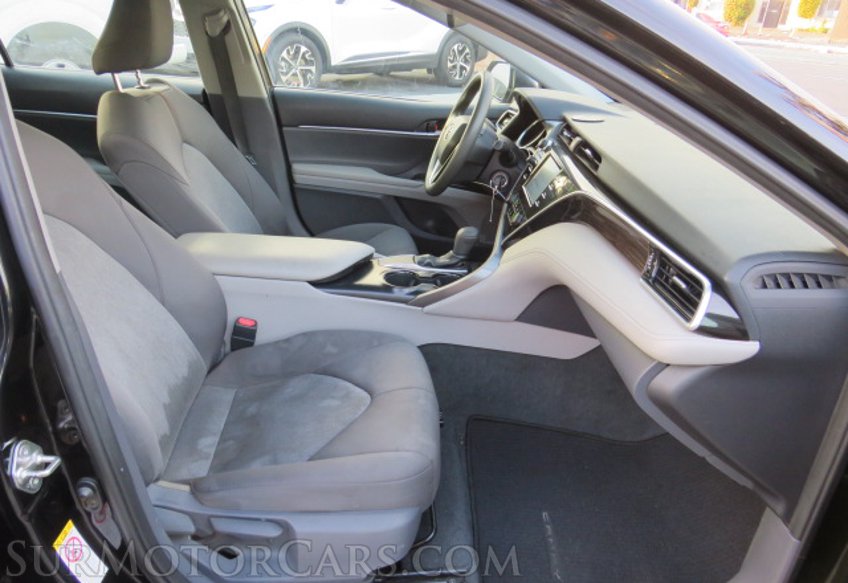 2018 Toyota Camry - Image 26