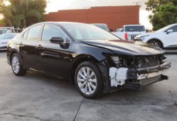 2018 Toyota Camry - Image 4