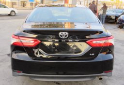 2018 Toyota Camry - Image 12