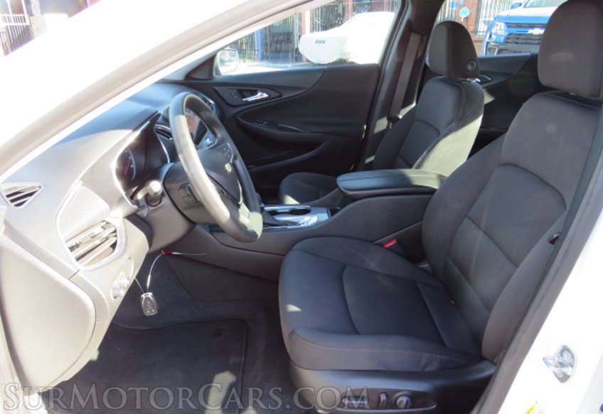 2021 Chevrolet Malibu - Image 23