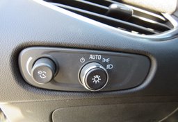 2021 Chevrolet Malibu - Image 37