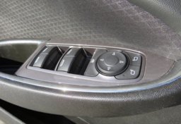 2021 Chevrolet Malibu - Image 39