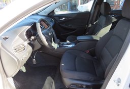 2021 Chevrolet Malibu - Image 25