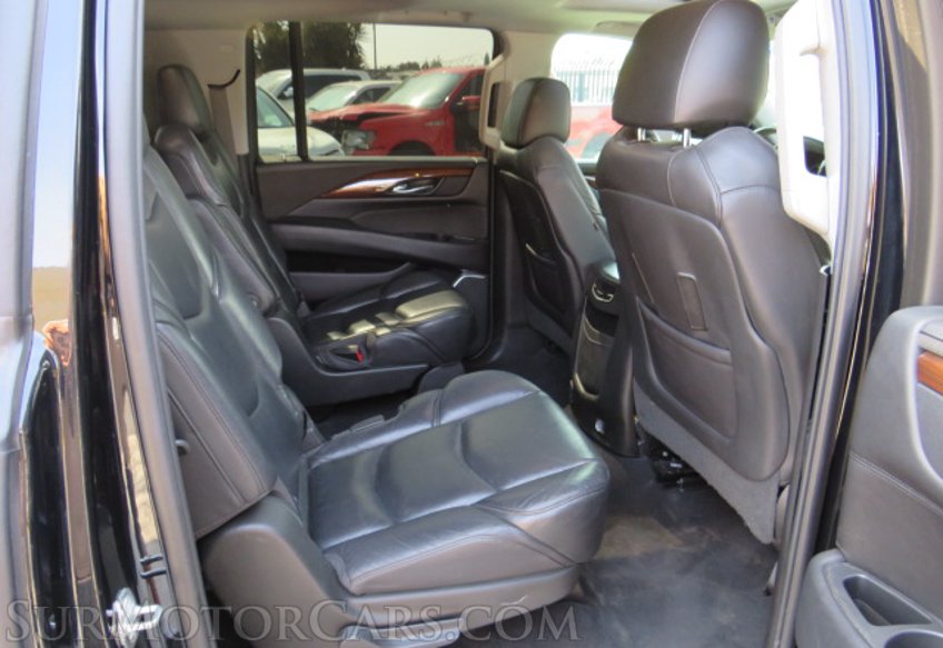 2018 Cadillac Escalade ESV - Image 30