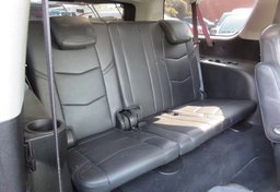 2018 Cadillac Escalade ESV - Image 32