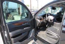 2018 Cadillac Escalade ESV - Image 19