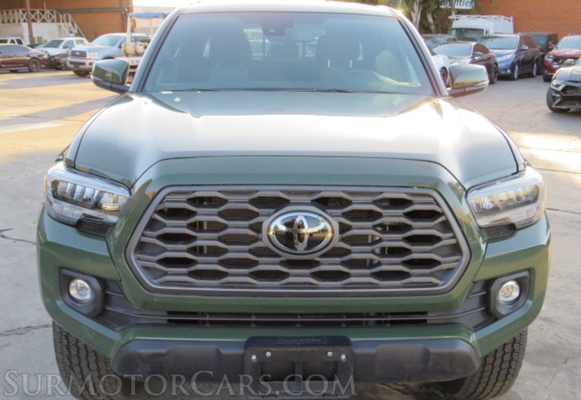 2021 Toyota Tacoma 4WD - Image 11