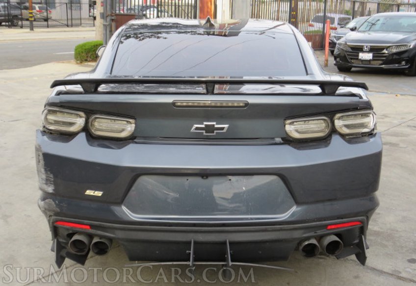 2020 Chevrolet Camaro - Image 13