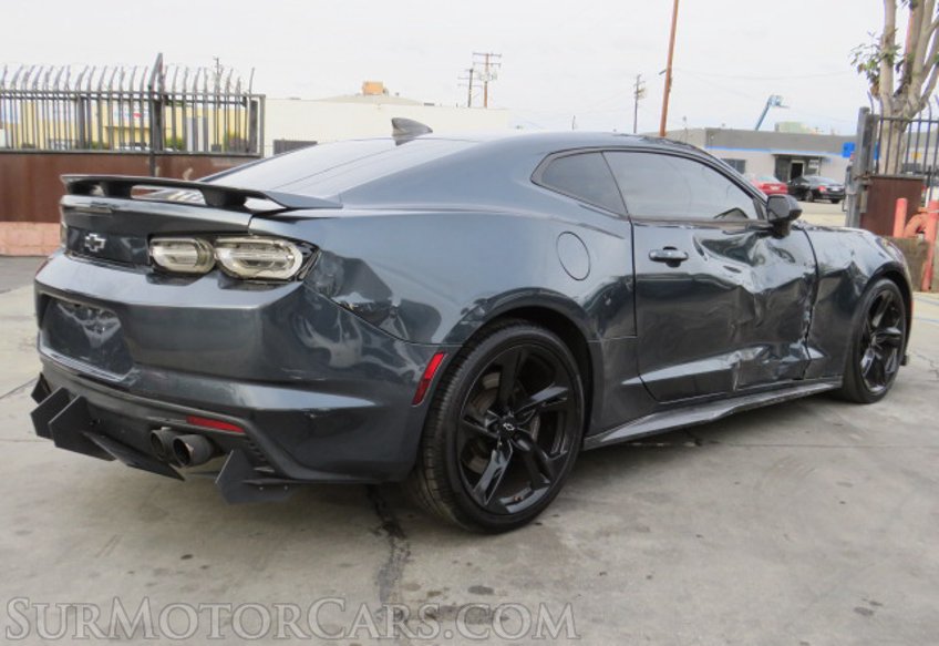 2020 Chevrolet Camaro - Image 11