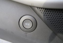 2020 Chevrolet Camaro - Image 43