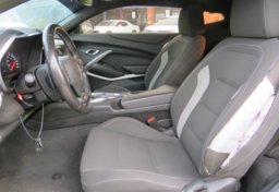 2020 Chevrolet Camaro - Image 24