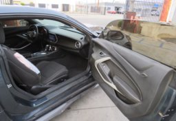 2020 Chevrolet Camaro - Image 21