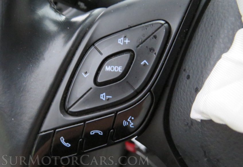 2018 Toyota C-HR - Image 38