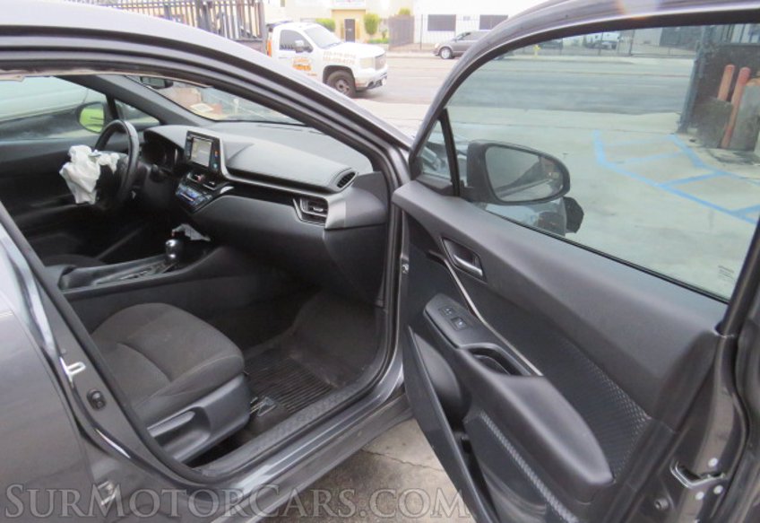 2018 Toyota C-HR - Image 21