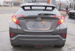 2018 Toyota C-HR - Image 12