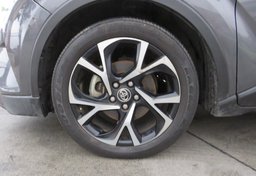 2018 Toyota C-HR - Image 19