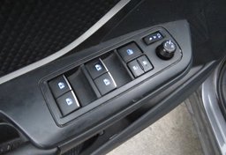 2018 Toyota C-HR - Image 41