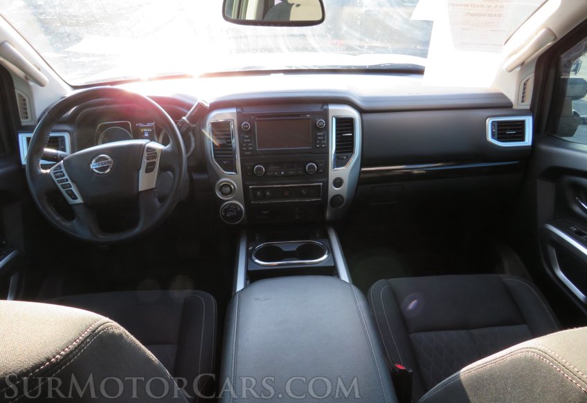 2018 Nissan Titan - Image 35