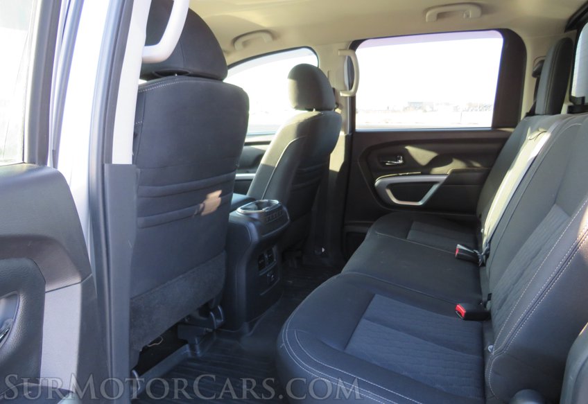 2018 Nissan Titan - Image 40