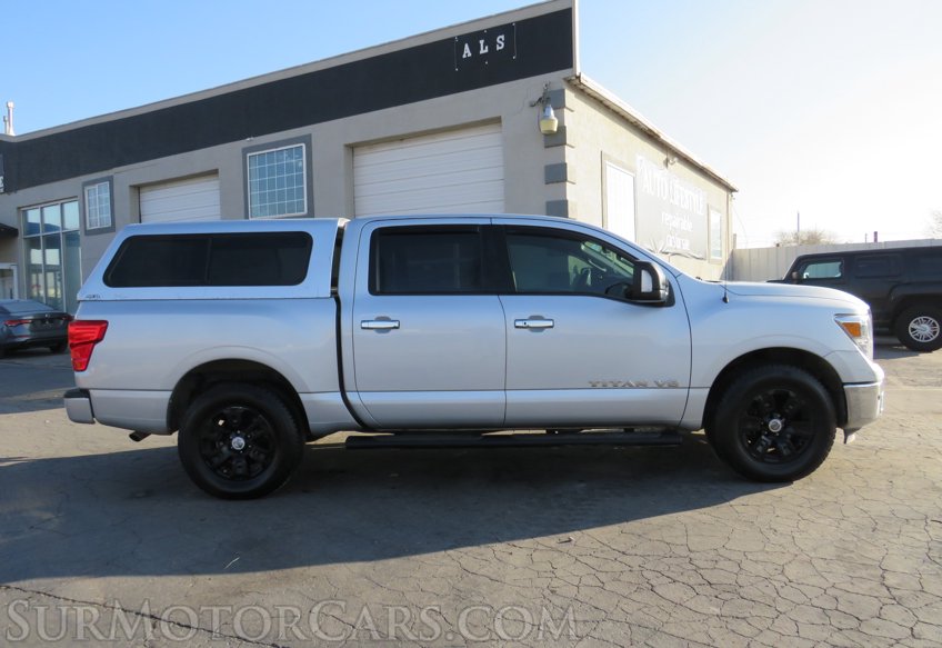2018 Nissan Titan - Image 9