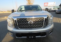 2018 Nissan Titan - Image 13