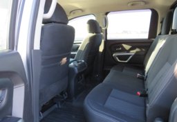 2018 Nissan Titan - Image 40