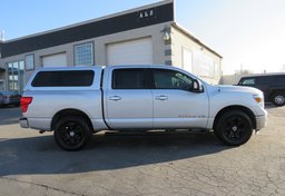 2018 Nissan Titan - Image 9