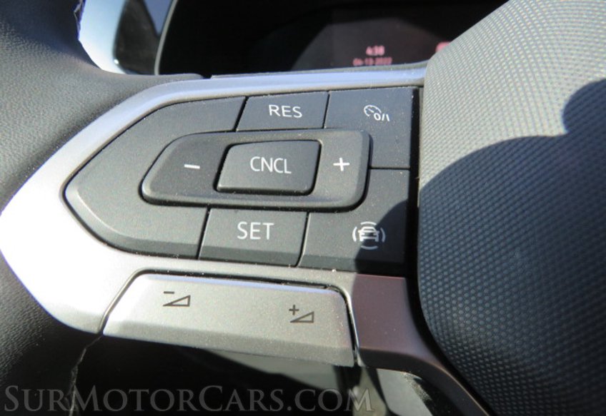 2022 Volkswagen Taos - Image 40