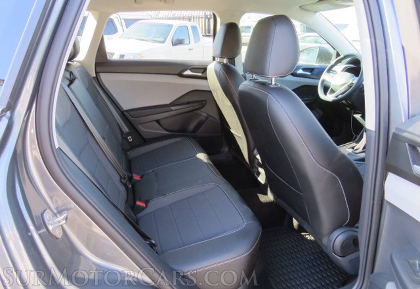 2022 Volkswagen Taos - Image 29