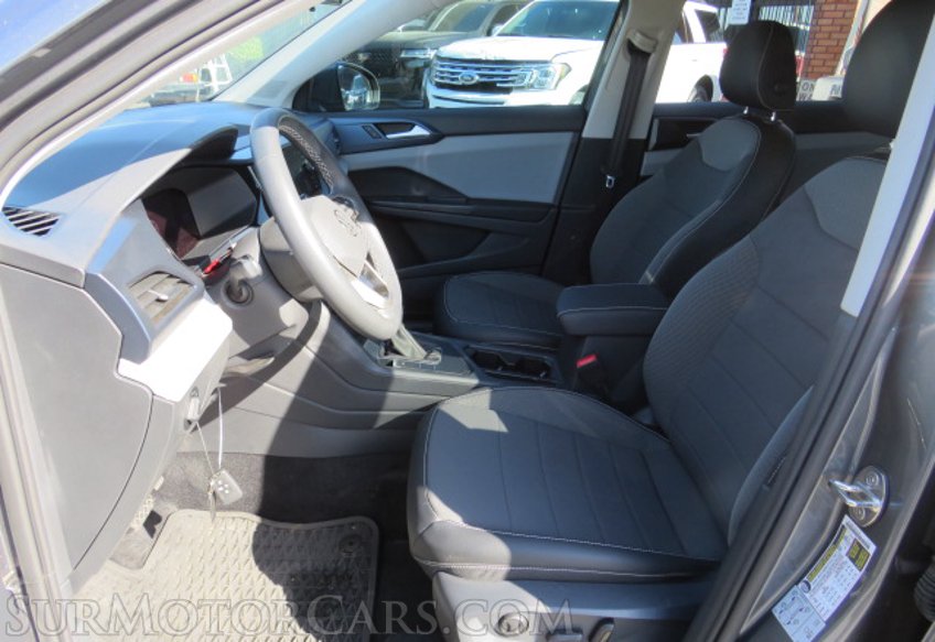 2022 Volkswagen Taos - Image 24