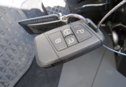 2022 Volkswagen Taos - Image 43