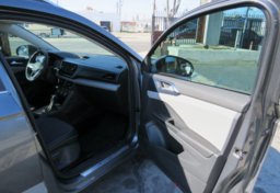 2022 Volkswagen Taos - Image 21