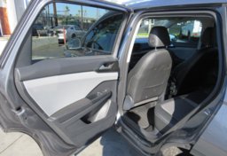 2022 Volkswagen Taos - Image 26