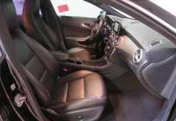 2014 Mercedes-Benz CLA - Image 25