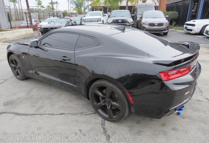 2017 Chevrolet Camaro - Image 5