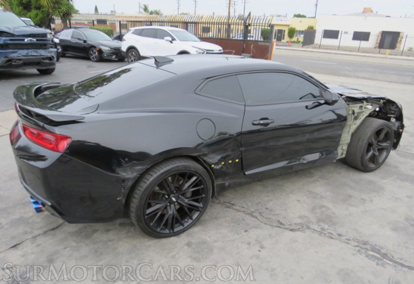 2017 Chevrolet Camaro - Image 8