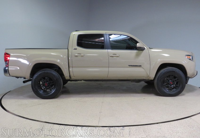 2017 Toyota Tacoma - Image 5