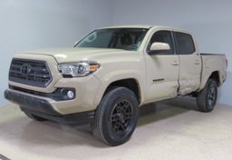 2017 Toyota Tacoma - Image 4