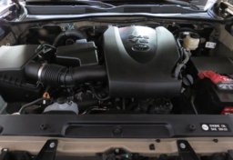 2017 Toyota Tacoma - Image 49