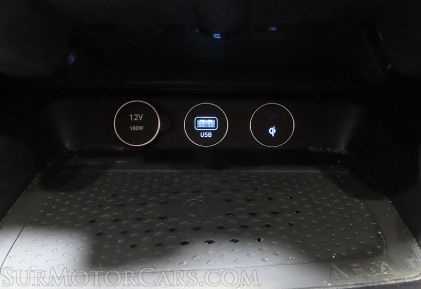 2023 Genesis G70 - Image 43