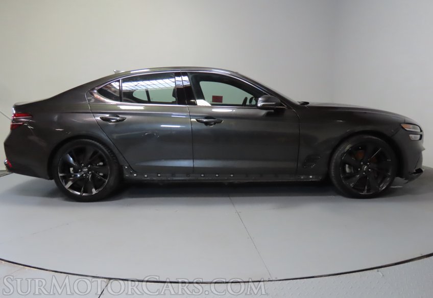 2023 Genesis G70 - Image 6