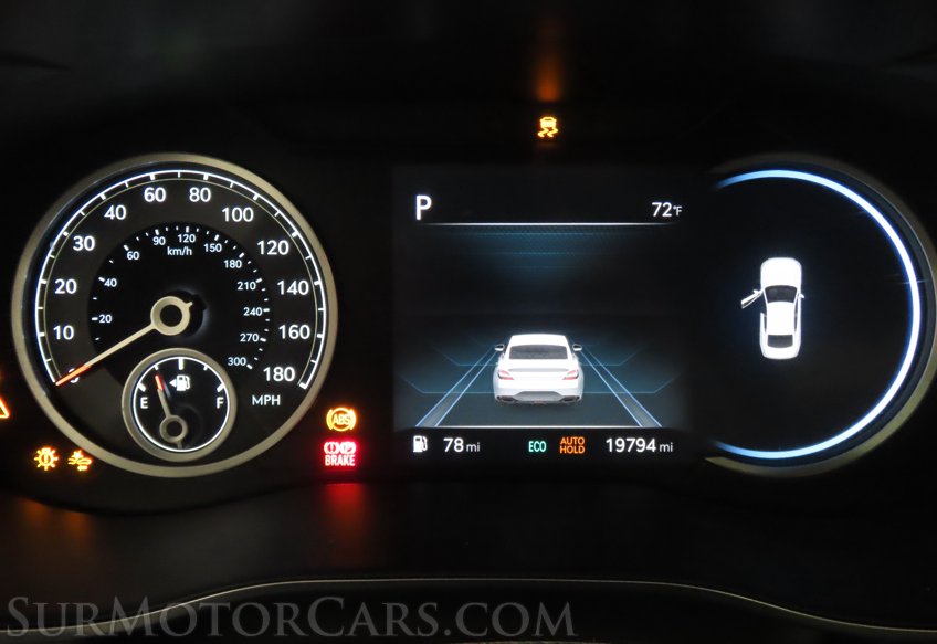 2023 Genesis G70 - Image 31