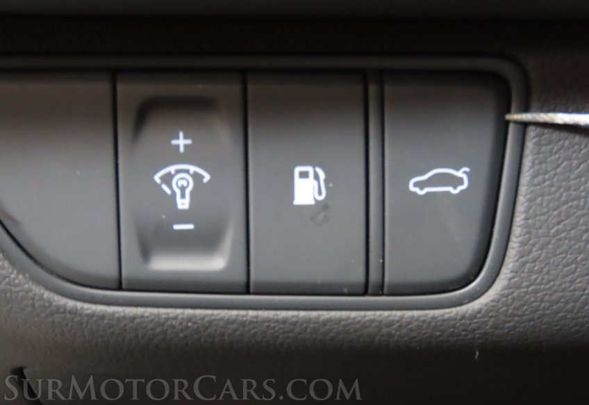 2023 Genesis G70 - Image 53