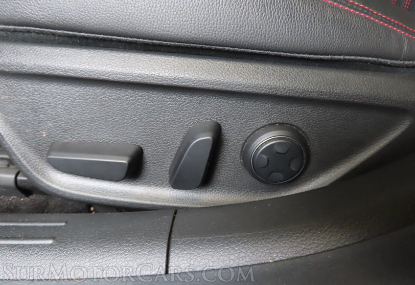 2023 Genesis G70 - Image 47